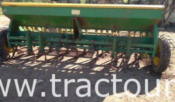 À vendre Semoir conventionnel à dents Gil SX complet