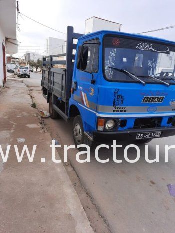 À vendre Camion plateau avec ridelles OM 40 complet