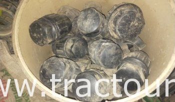 À vendre 400 Accessoires de raccordement + 50 rouleaux de 40 mètres complet