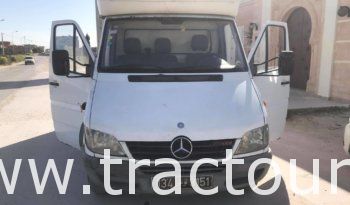 À vendre Camion fourgon Mercedes Sprinter 111 CDI complet