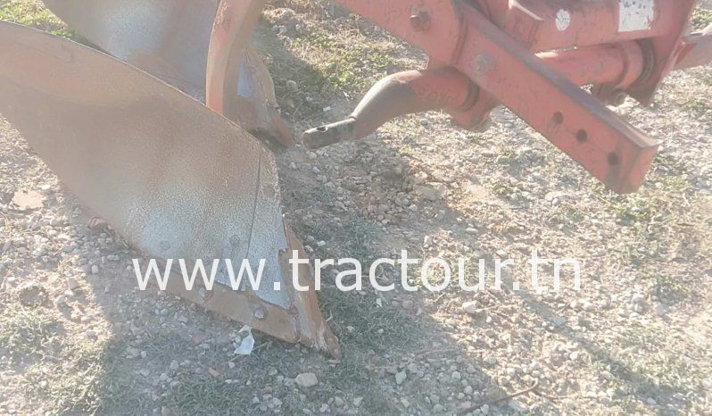 À vendre Charrue à 3 socs complet