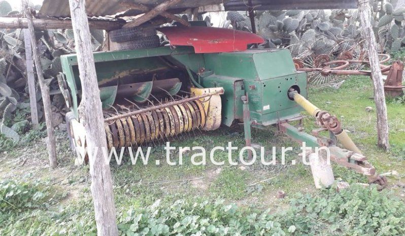 À vendre Presse à paille – Brissa John Deere 342 A complet