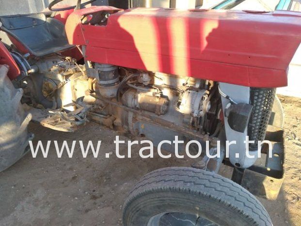 À vendre Tracteur Massey Ferguson 135 avec canadienne 9 dents complet