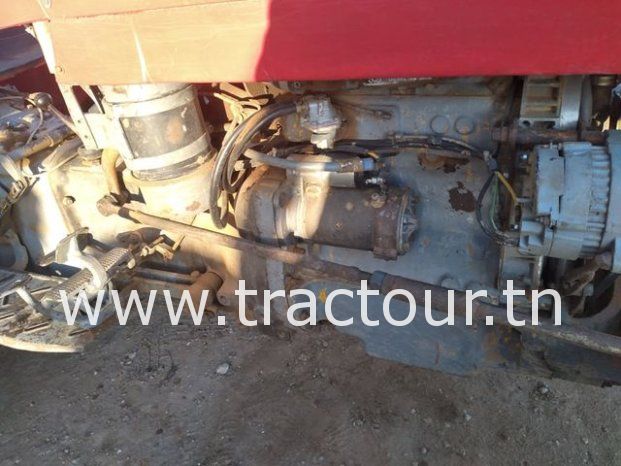 À vendre Tracteur Massey Ferguson 135 avec canadienne 9 dents complet