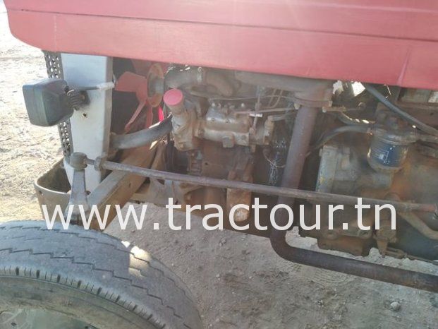 À vendre Tracteur Massey Ferguson 135 avec canadienne 9 dents complet