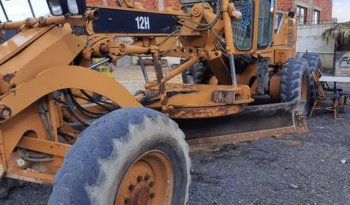 À vendre Niveleuse – Grader Caterpillar 12H VHP-165 complet