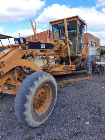 À vendre Niveleuse – Grader Caterpillar 12H VHP-165 complet