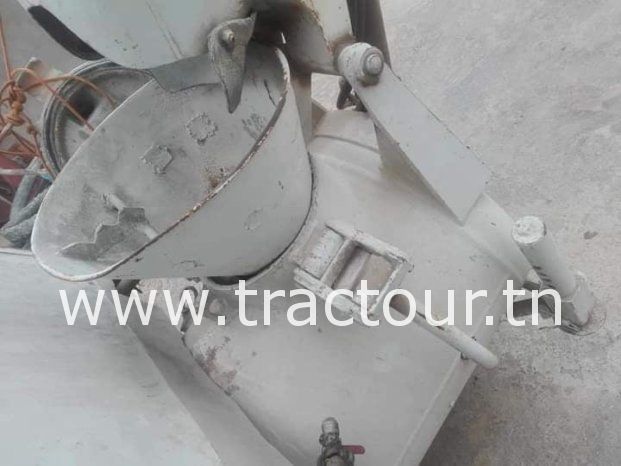 À vendre Pompe à chape Putzmeister M740 avec moteur Deutz 1011 3 cylindres complet