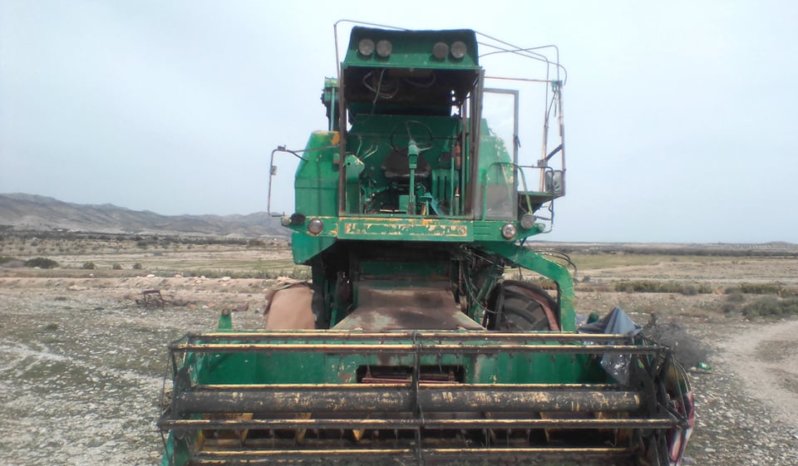 À vendre Moissonneuse batteuse Claas Dominator 75 avec moteur Deutz 6 cylindres complet