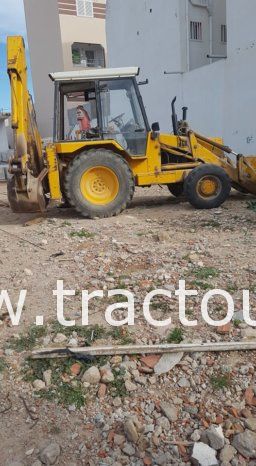 À vendre Tractopelle JCB sans carte grise complet