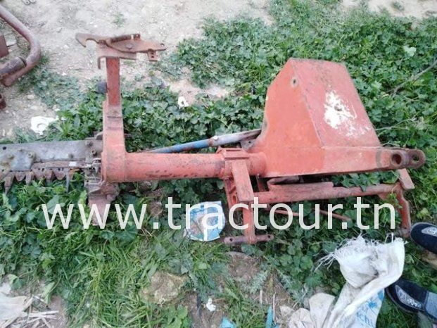 À vendre 2 Faucheuses à simple section Kuhn (1990) complet
