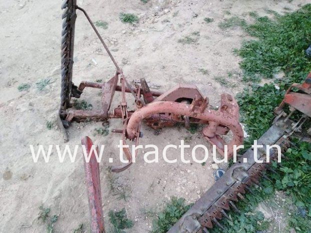 À vendre 2 Faucheuses à simple section Kuhn (1990) complet