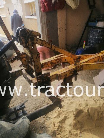 À vendre Charrue à 3 socs MIG-Huard complet
