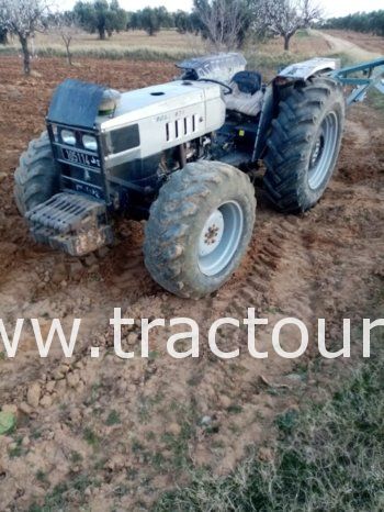 À vendre Tracteur Lamborghini Cross 874-95N avec déchaumeuse à 6 socs complet