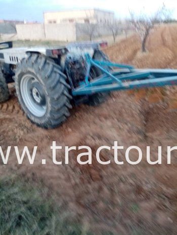 À vendre Tracteur Lamborghini Cross 874-95N avec déchaumeuse à 6 socs complet