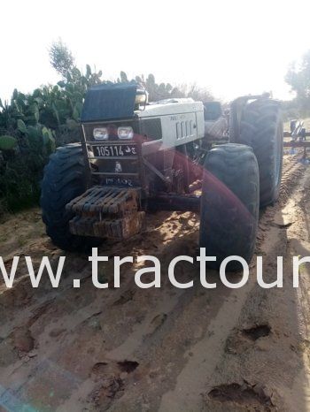 À vendre Tracteur Lamborghini Cross 874-95N avec déchaumeuse à 6 socs complet