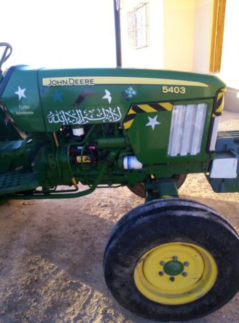 À vendre Tracteur John Deere 5403 (2015) complet