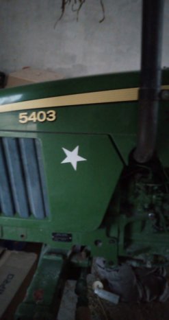 À vendre Tracteur John Deere 5403 (2015) complet