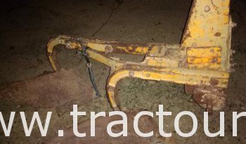 À vendre Charrue à 2 socs MIG-Huard complet