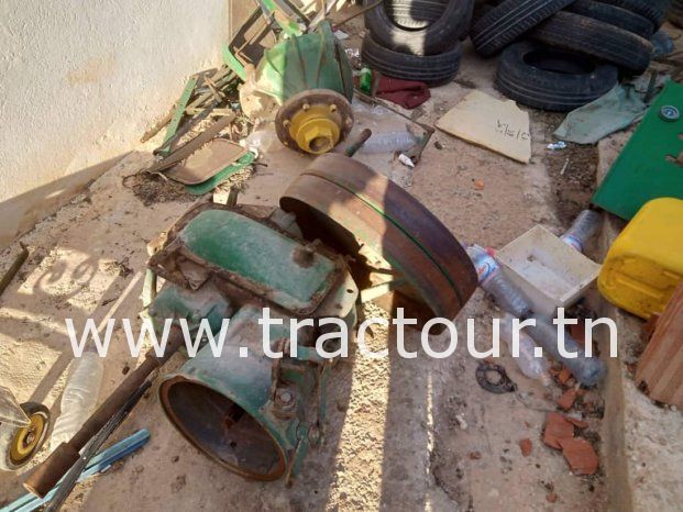 À vendre Moissonneuse batteuse John Deere 955 complet