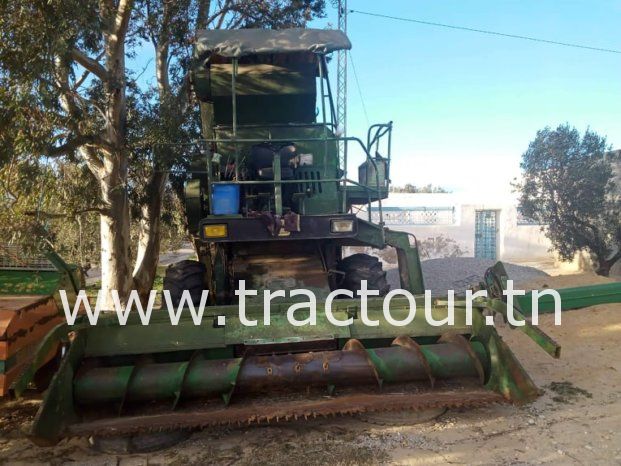 À vendre Moissonneuse batteuse John Deere 955 complet