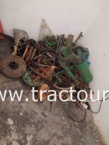 À vendre Moissonneuse batteuse John Deere 955 complet