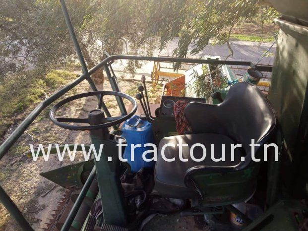 À vendre Moissonneuse batteuse John Deere 955 complet