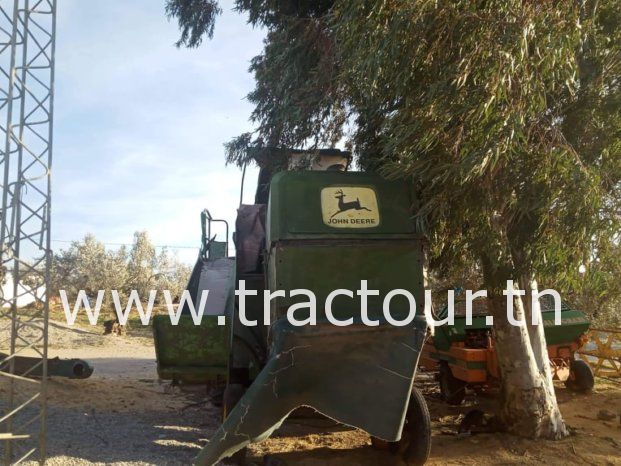 À vendre Moissonneuse batteuse John Deere 955 complet