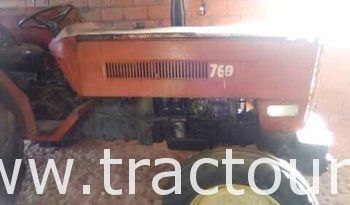 À vendre Tracteur Steyr 760 avec charrue à 2 socs Simma complet