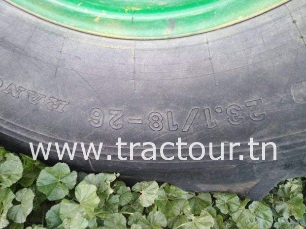 À vendre Pneu moissonneuse batteuse 23.1/18-26 complet