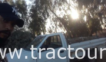 À vendre Camionnette 2 portes avec benne Isuzu Faster 2.5D complet