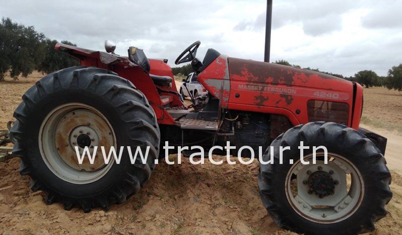 À vendre Tracteur Massey Ferguson 4240 complet