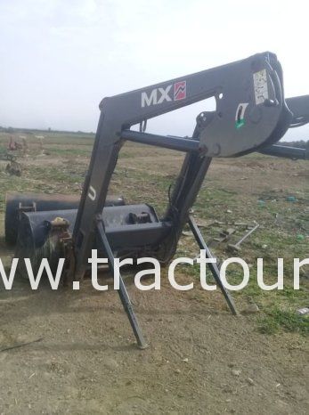 À vendre Chargeur Frontal MX U8 complet