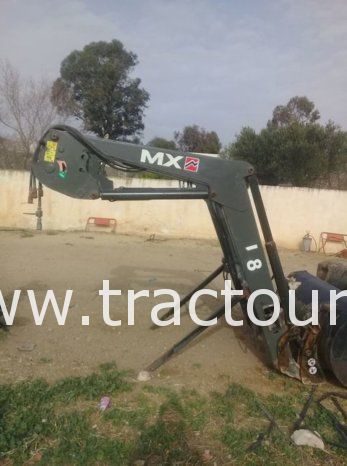 À vendre Chargeur Frontal MX U8 complet