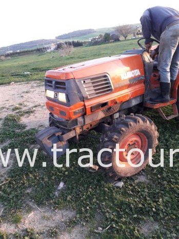 À vendre Tracteur Kubota avec matériels complet