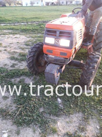 À vendre Tracteur Kubota avec matériels complet