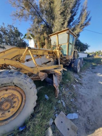 À vendre Niveleuse – Grader Caterpillar 3304 complet