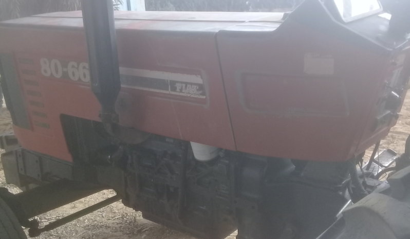 À vendre Tracteur Fiat – New Holland 80-66 complet