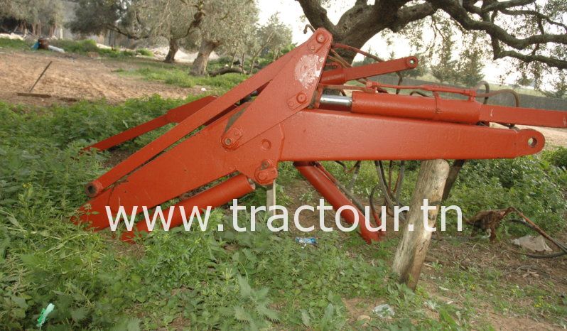 À vendre Chargeur Frontal Massey Ferguson – Al Jadah – Tafe complet