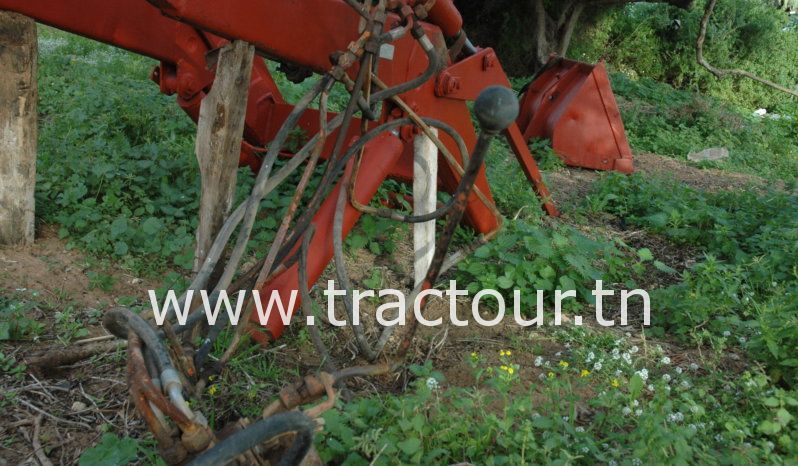 À vendre Chargeur Frontal Massey Ferguson – Al Jadah – Tafe complet