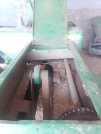 À vendre Presse à paille – Brissa John Deere 342 A complet
