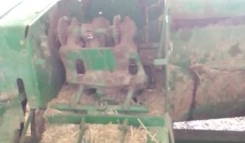 À vendre Presse à paille – Brissa John Deere 342 A complet