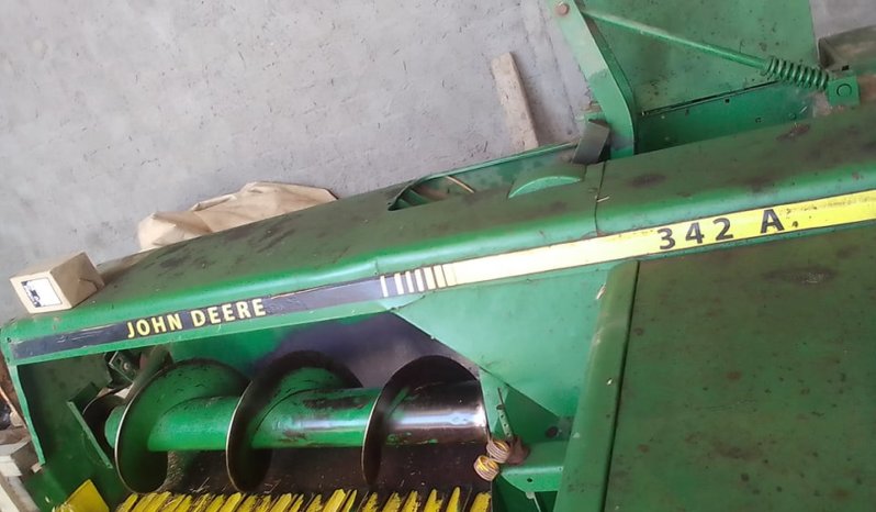 À vendre Presse à paille – Brissa John Deere 342 A complet