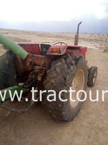 À vendre Tracteur International 784 avec cover crop 10/20 Huard complet