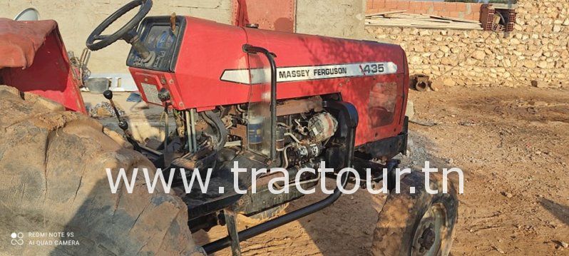 À vendre Tracteur Massey Ferguson 435 Xtra avec canadienne 11 dents (2006) complet