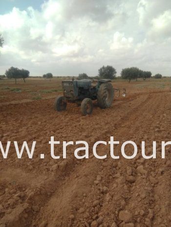 À vendre Tracteur Ebro 470 avec carte grise complet