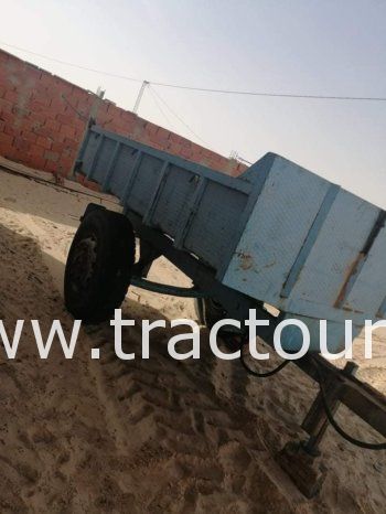 À vendre Semi remorque agricole benne 5 tonnes avec carte grise complet