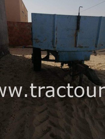 À vendre Semi remorque agricole benne 5 tonnes avec carte grise complet