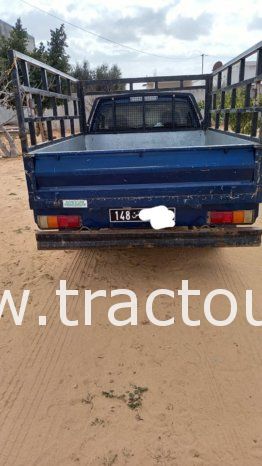 À vendre Camionnette 2 portes avec benne Isuzu D-max 2.5 TD LS importée du Khalij complet