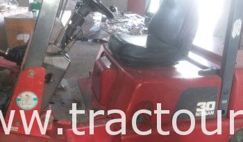 À vendre Chariot élévateur diesel Nissan 3 tonnes complet